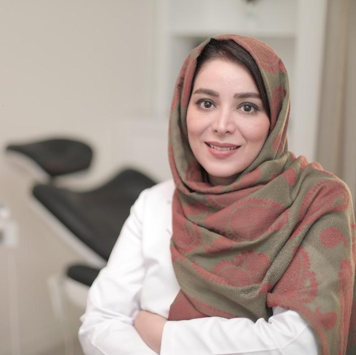 تصویر دکتر فرزانه درویش زاده