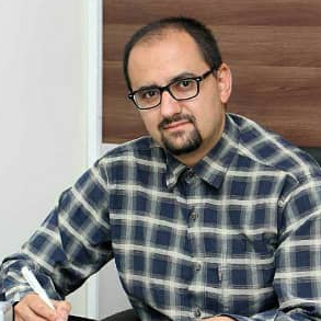 دکتر علی پناهی بروجنی